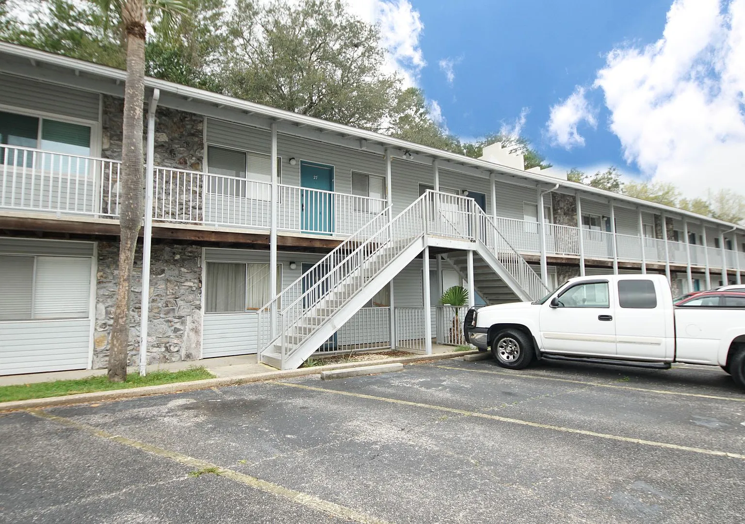 Cozy One Bedroom in Central Niceville — Photo 2
