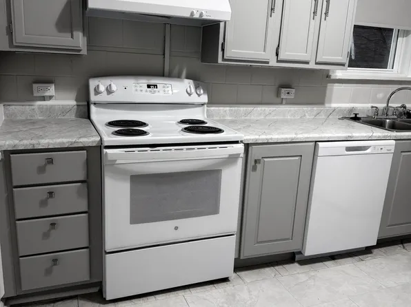 4011 Blair Ave, Graymoor Devondale, MO 63107