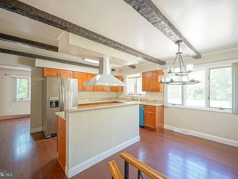 701 Crestbrook Ave — Photo 10