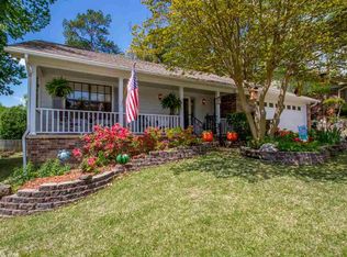 10 Old Forge Ct, Little Rock, AR 72227
