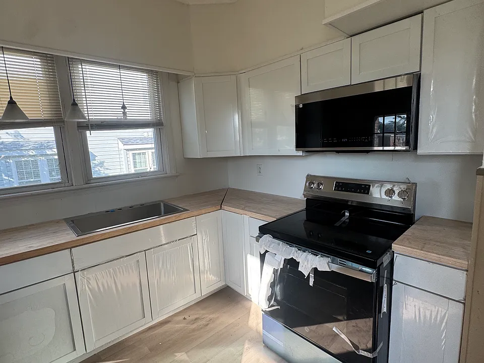 108 Blake Ave #1
