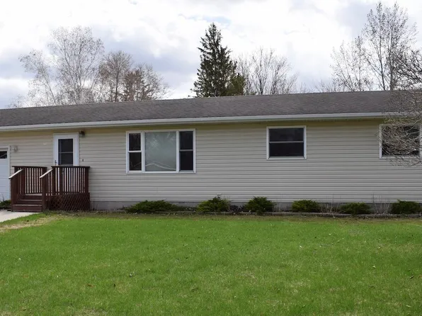 108 Circle Dr, Thief River Falls, MN 56701