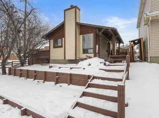 6496 W 54th St NE, Calgary, AB T3J 1Z5