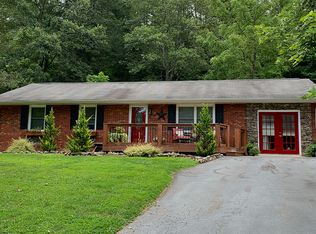16 Pinecrest Rd, Mars Hill, NC 28754