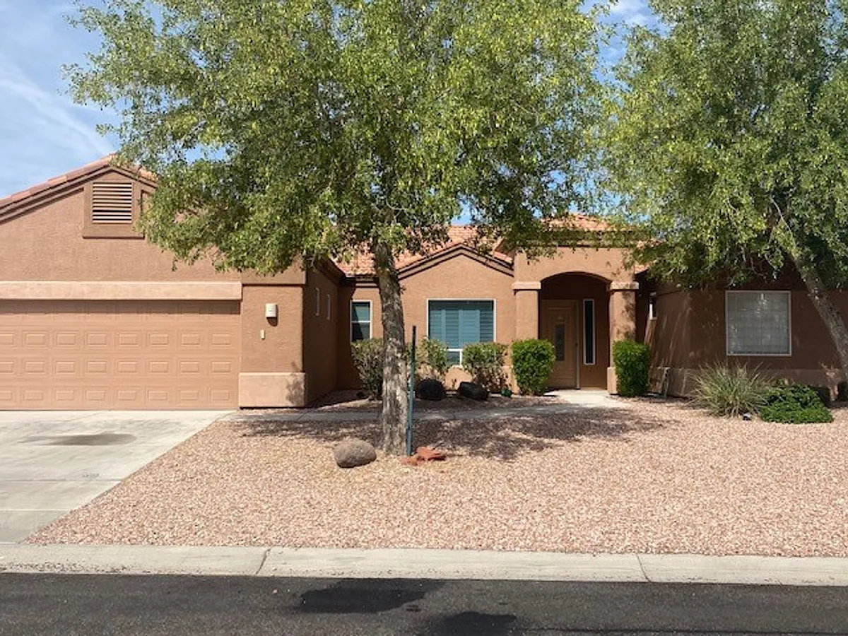 Building Photo - 2690 Sanctuary Dr