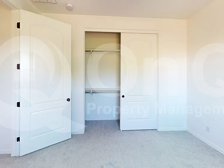 4602 S Flare — Photo 18