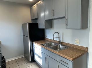 855 W 72nd St UNIT 2, Chicago, IL 60621