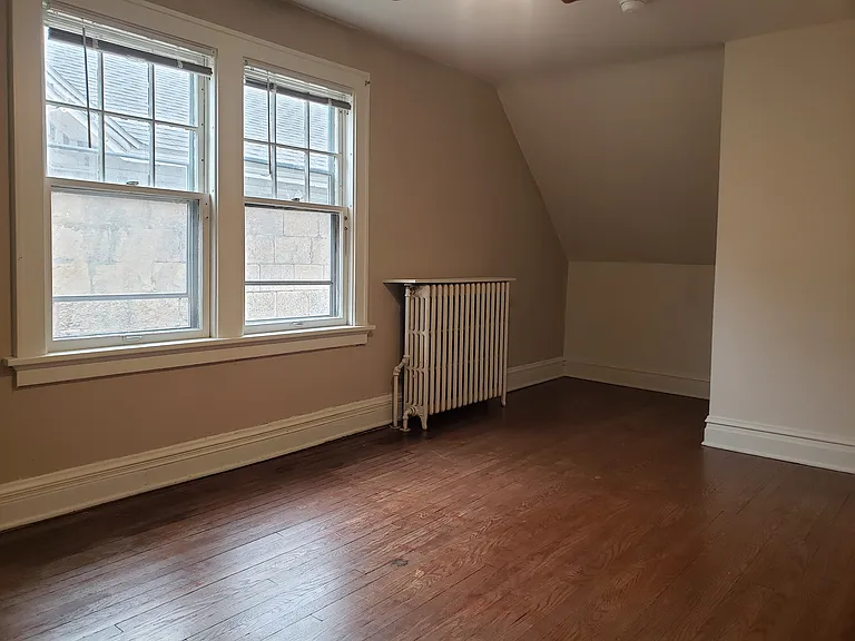 111 E Gilman St #2 — Photo 9