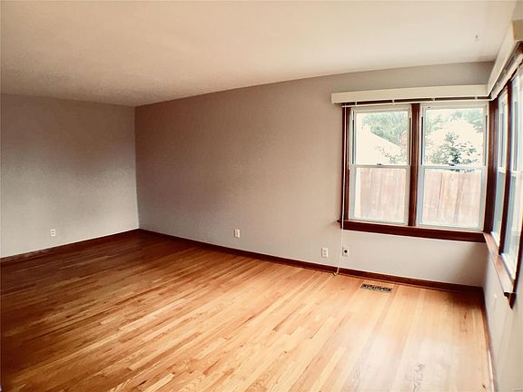 3rd image of 2715 Brannon Ave