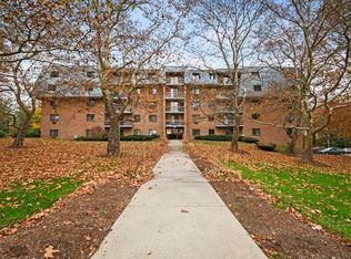 65 Commons Dr UNIT 402, Shrewsbury, MA 01545