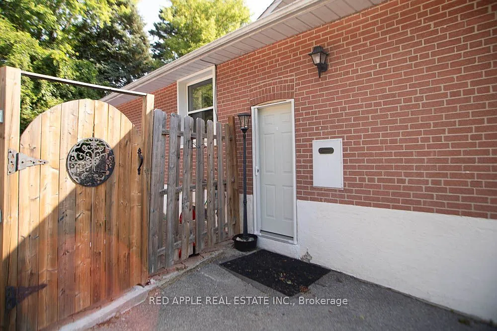 2 bed, $1,650 — Photo 2