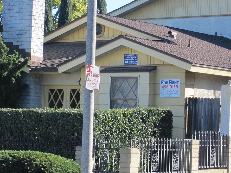1st image of 3026 E Theresa St