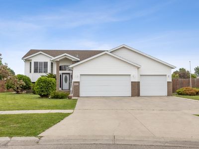 810 Homestead Ct, West Fargo, ND, 58078