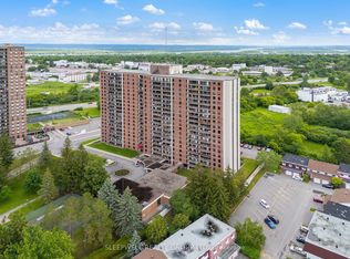 665 Bathgate Dr #712, Ottawa, ON K1K3Y4