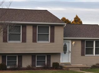 107 Willow Dr, Freedom, PA 15042