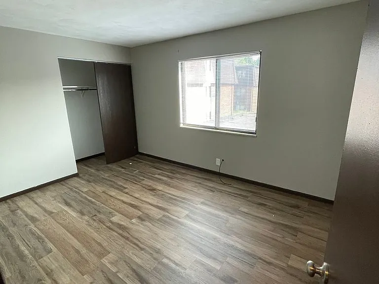 Brookside Apartments — Photo 14