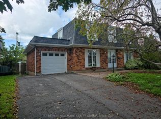 3288 Clearwater Cres, Ottawa, ON K1V7S2