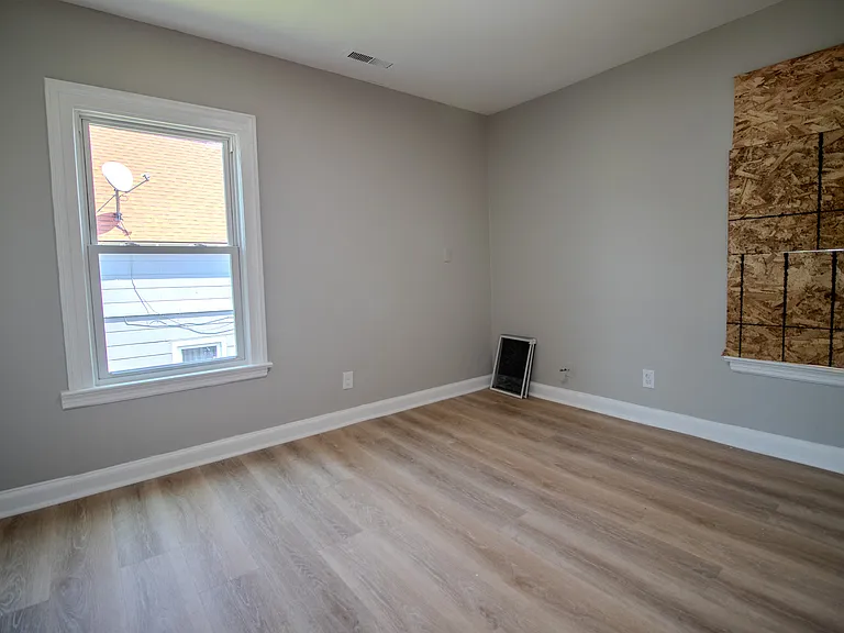 431 Greenwich Ave #2B — Photo 9