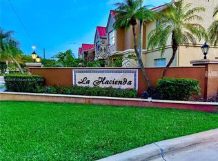 18314 NW 68th Ave APT E, Hialeah, FL 33015