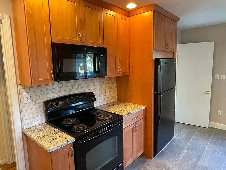 2112 Alice St — Photo 31
