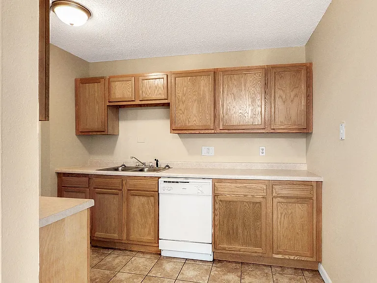 Oak Valley Apartments — Photo 72