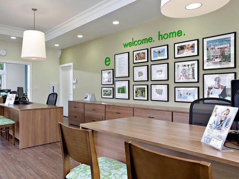 Leasing center