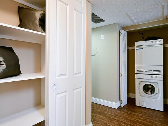 3rd image of 444 Saratoga Ave #27-A