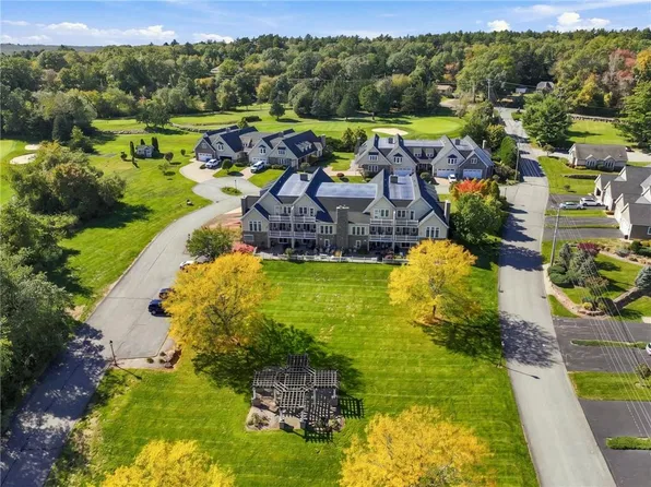 3 Spy Glass Cir Unit C, Hope Valley, RI 02832