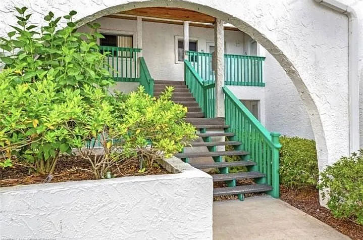 4801 Casablanca Cir — Photo 3