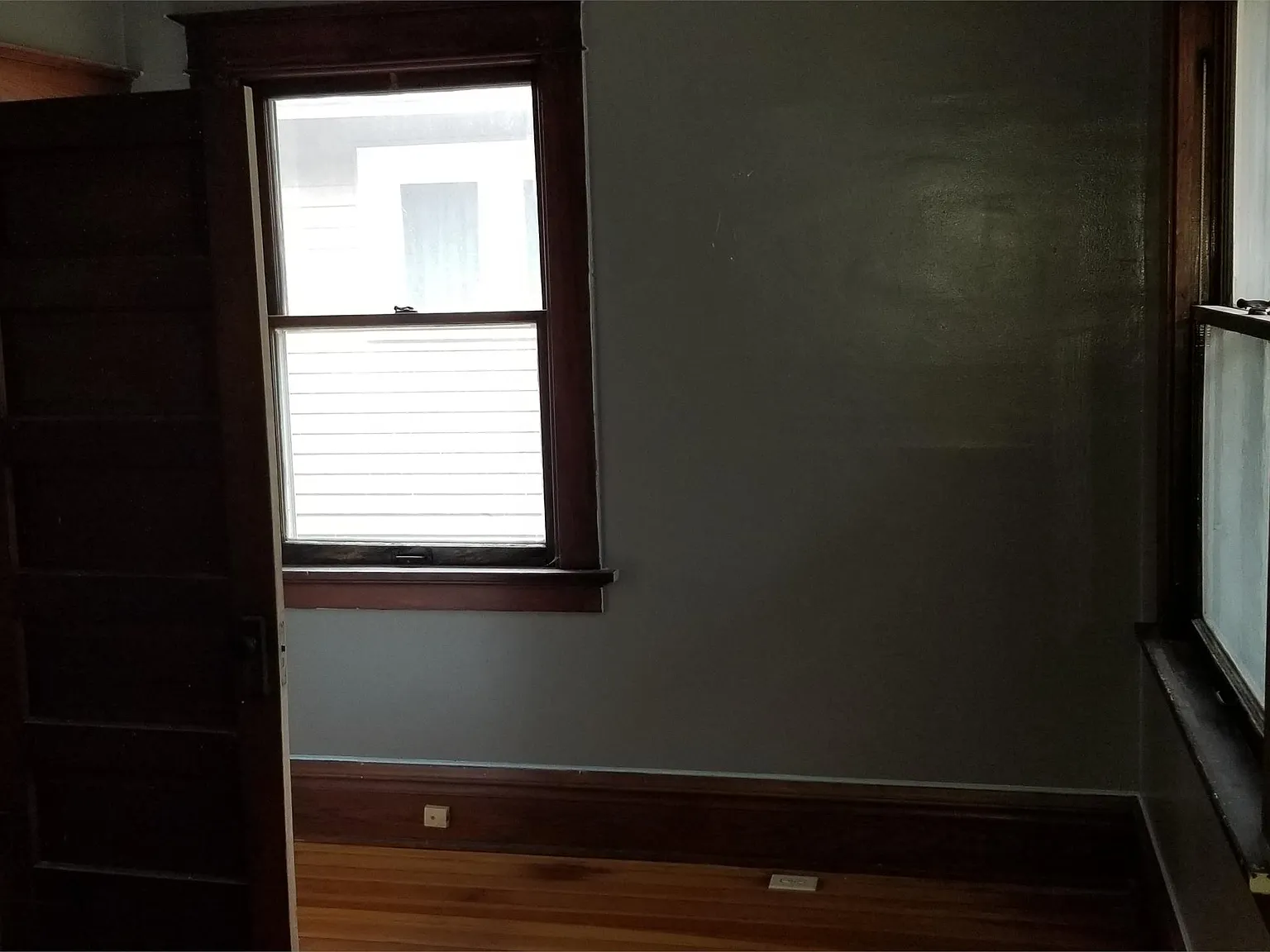 1051 Daniels Street NE - 1 — Photo 3
