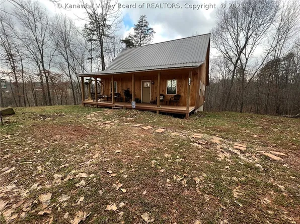 2274 Larkmead Rd, Parkersburg, WV 26101