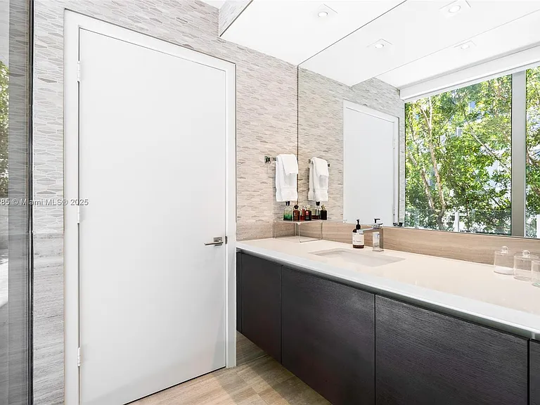 1 Collins Ave #207 — Photo 26
