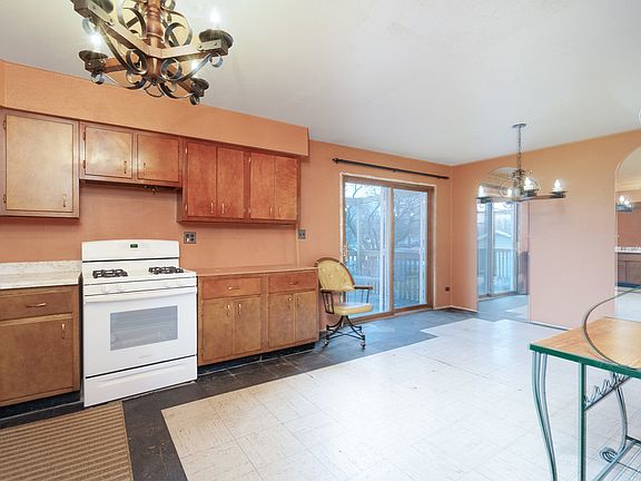 2nd image of 7211 Jonquil Ter