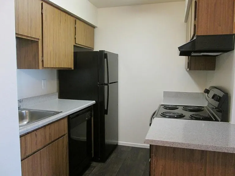 Eastridge Apartments — Photo 35