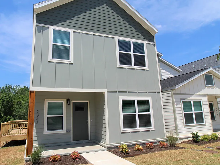 2063 S Florida Way — Photo 1