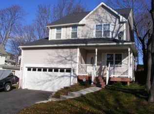 11 Bleeker St, Worcester, MA 01604