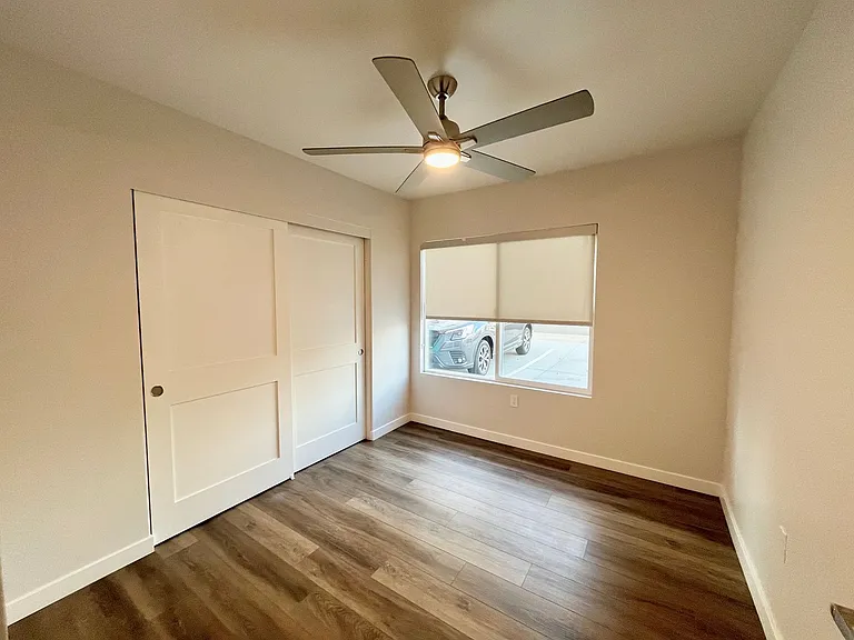 4135 Illinois St — Photo 11