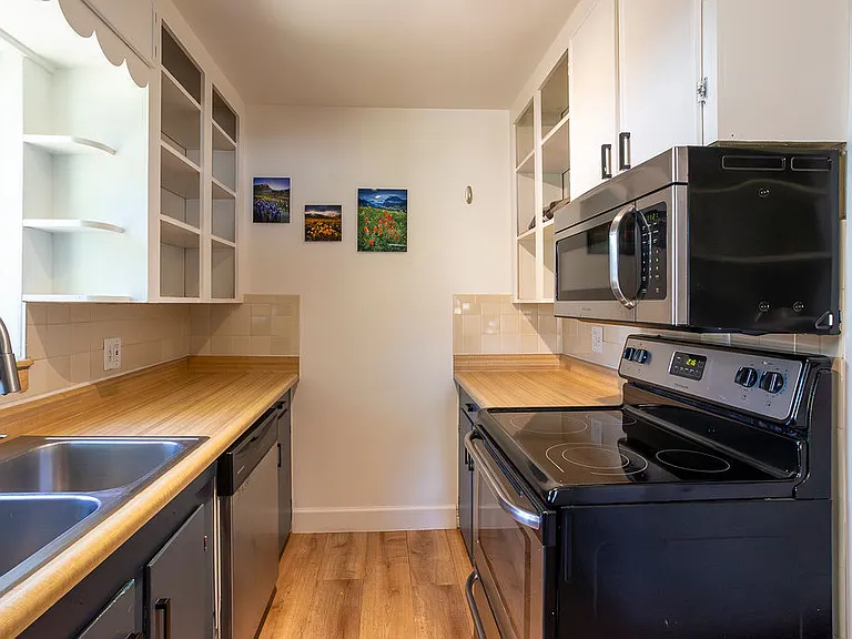 2233 Poplar St — Photo 14