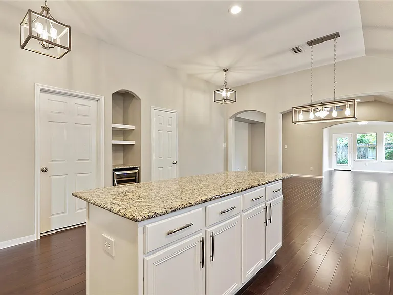 2362 Keegan Hollow Ln — Photo 8