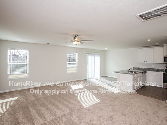 3rd image of 352 Sundew Rd