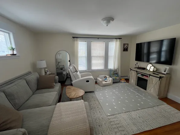 20 Oakland St #2, Watertown, MA 02472