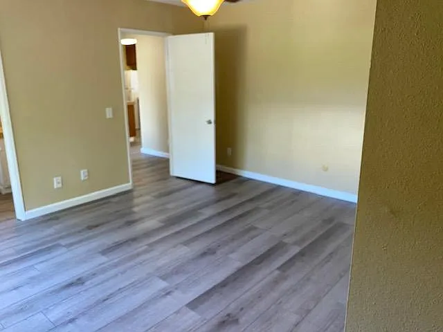 438 N Vine St #C — Photo 12