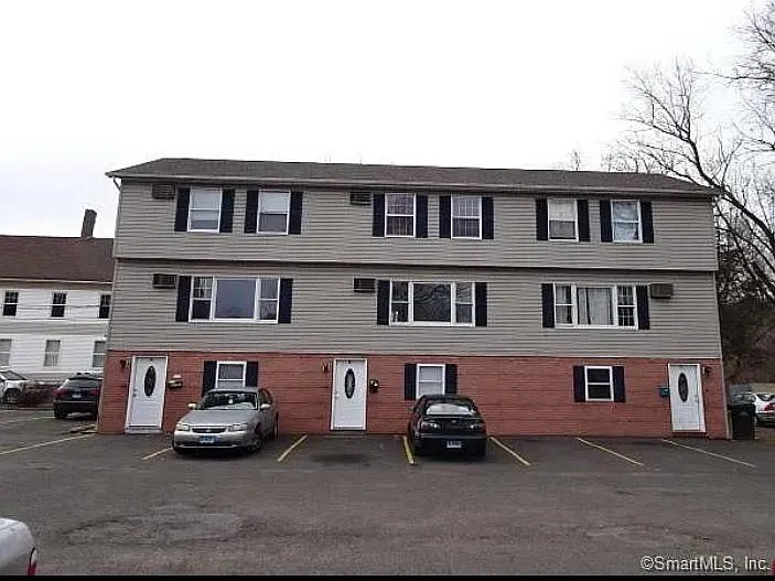 4 bed, 1.5 bath, 1500 sqft, $2,850 — Photo 1