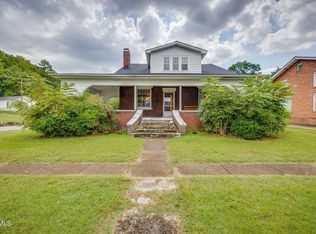 204 Clinchfield Ave, Erwin, TN 37650