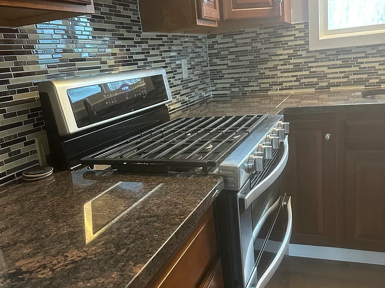 606 Lynn Dr — Photo 10