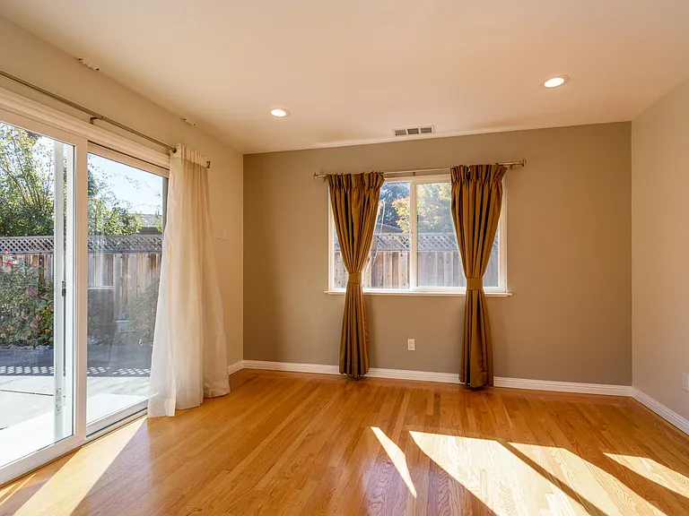 107 Haight St — Photo 14