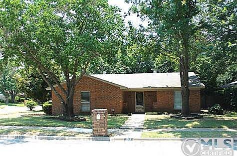 1st image of 1644 Knoxville Dr