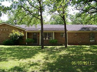219 Bob White Trl, Burleson, TX 76028