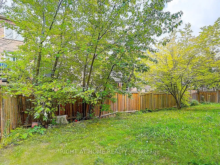 151 Silverwood Ave #15 — Photo 31
