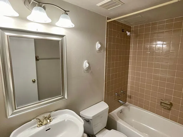 1664 Sunny Brook Ln NE #K101 — Photo 14